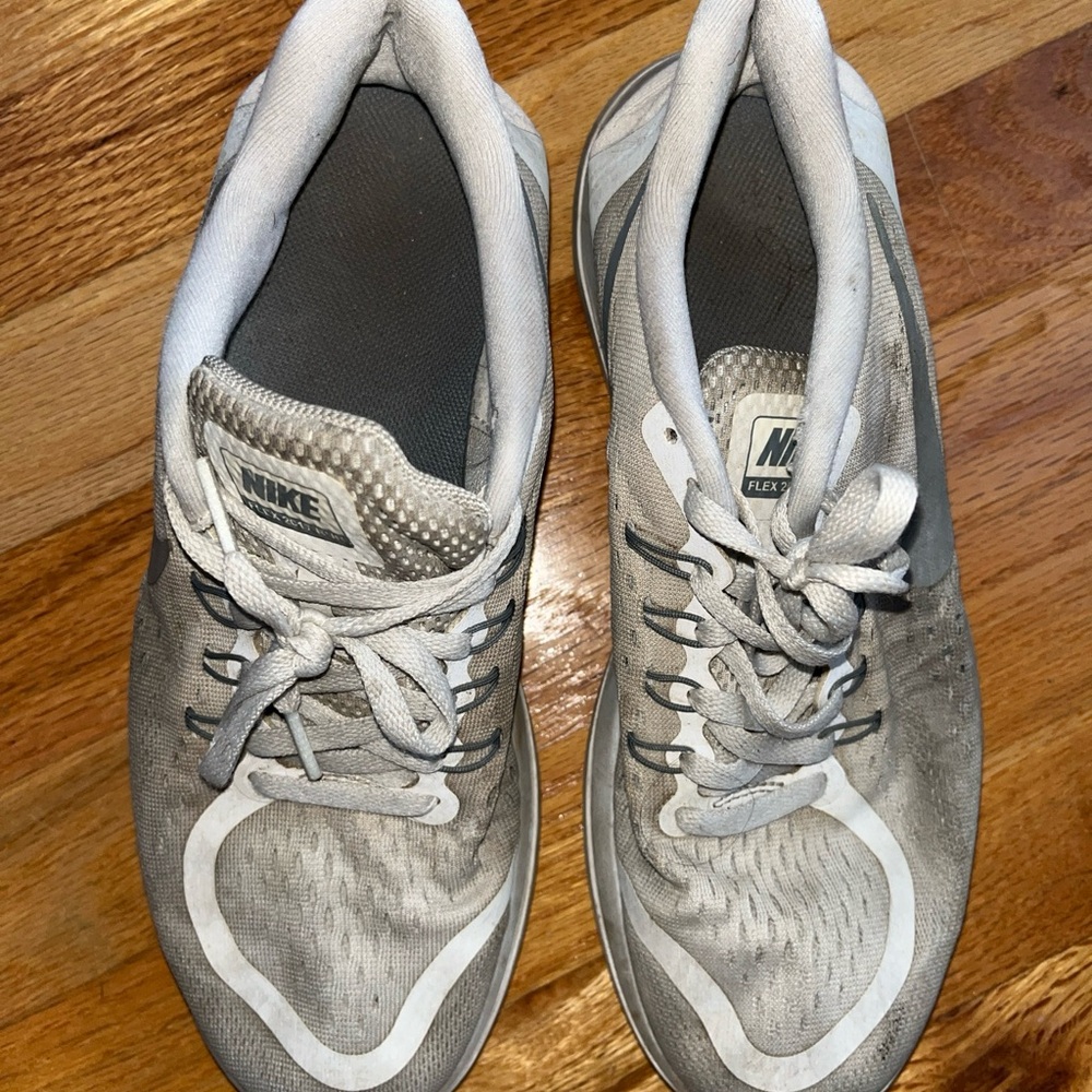Nike Flex 2017 Run Sneakers Women’s Size 9.5